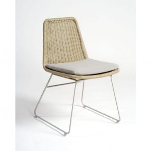 Silla de ratán sintético color tiza pata blanco piedra Silla de ratán sintético color tiza pata blanco piedra