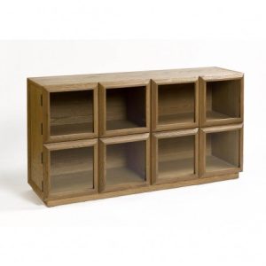 Aparador de roble y cristal templado Aparador de roble y cristal templado