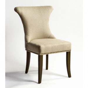 Silla de lino con tachuelas y pata de roble Silla de lino con tachuelas y pata de roble