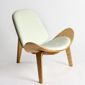 Silla blanco y natural