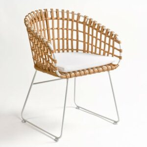 Sillón ratán sintético metal y cojín blanco