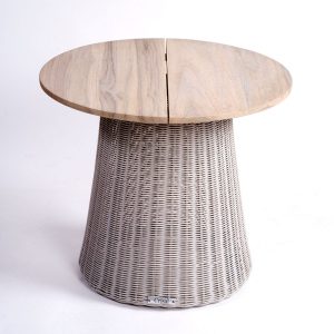 Mesa auxiliar teca y ratán sintético color piedra