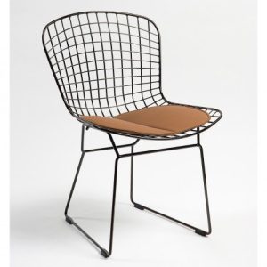 Silla de metal color titanium. Silla de metal color titanium.