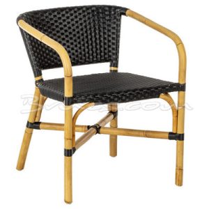 Silla con brazos archipielago rattan  y tejido sin