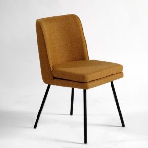 Silla tapizada mostaza oscuro