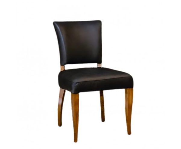 Silla de piel de vaca negra y madera