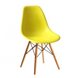 Silla color oliva pata de madera