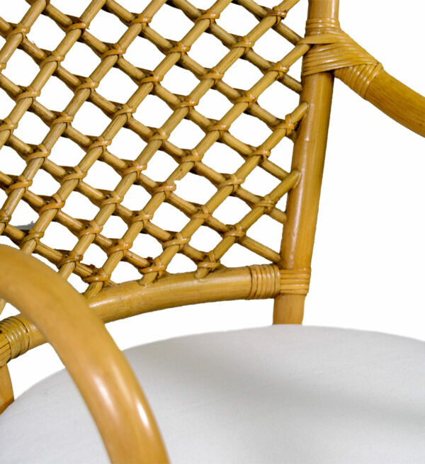 Sillón bistro rattan con cojín 56*64*95