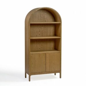 Vitrina de roble natural con puertas y parte superior redondeada Vitrina de roble natural con puertas y parte superior redondeada