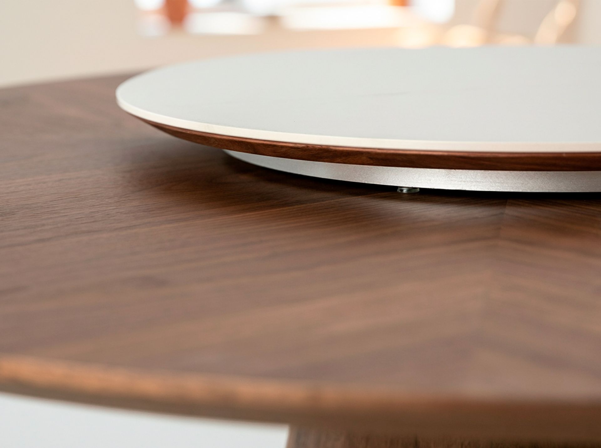 Mesa comedor redonda giratoria nogal Mesa comedor redonda giratoria nogal