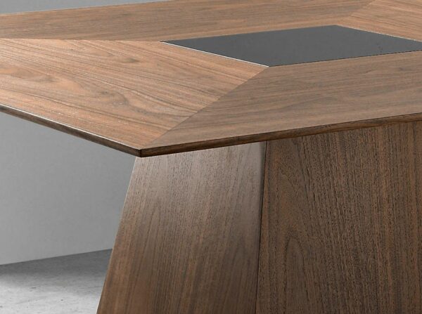 Mesa comedor cuadrada nogal