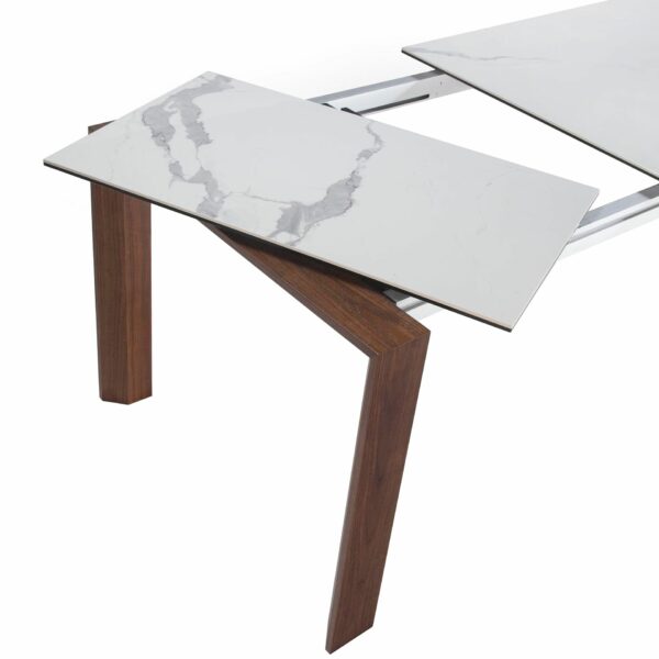 Mesa comedor extensible rectangular mármol porcelánico y nogal