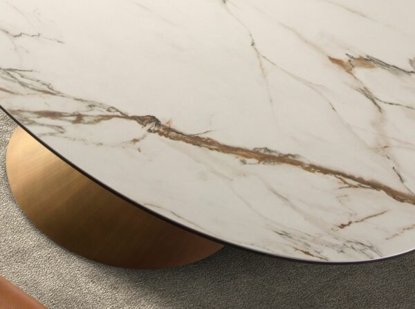 Mesa comedor ovalada mármol porcelánico y acero color bronce