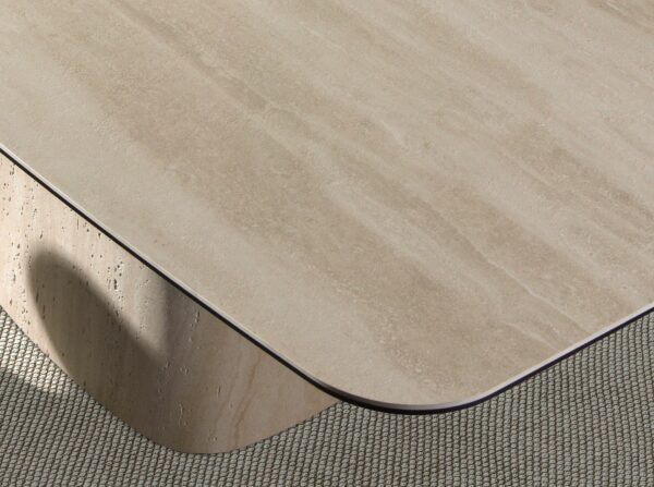 Mesa comedor ovalada barril mármol porcelánico