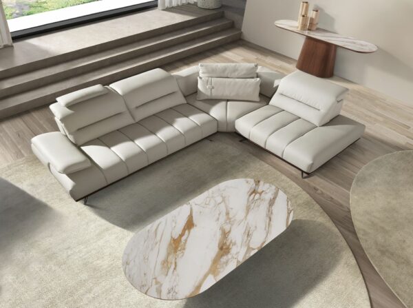 Mesa centro ovalada medio punto mármol porcelánico y nogal