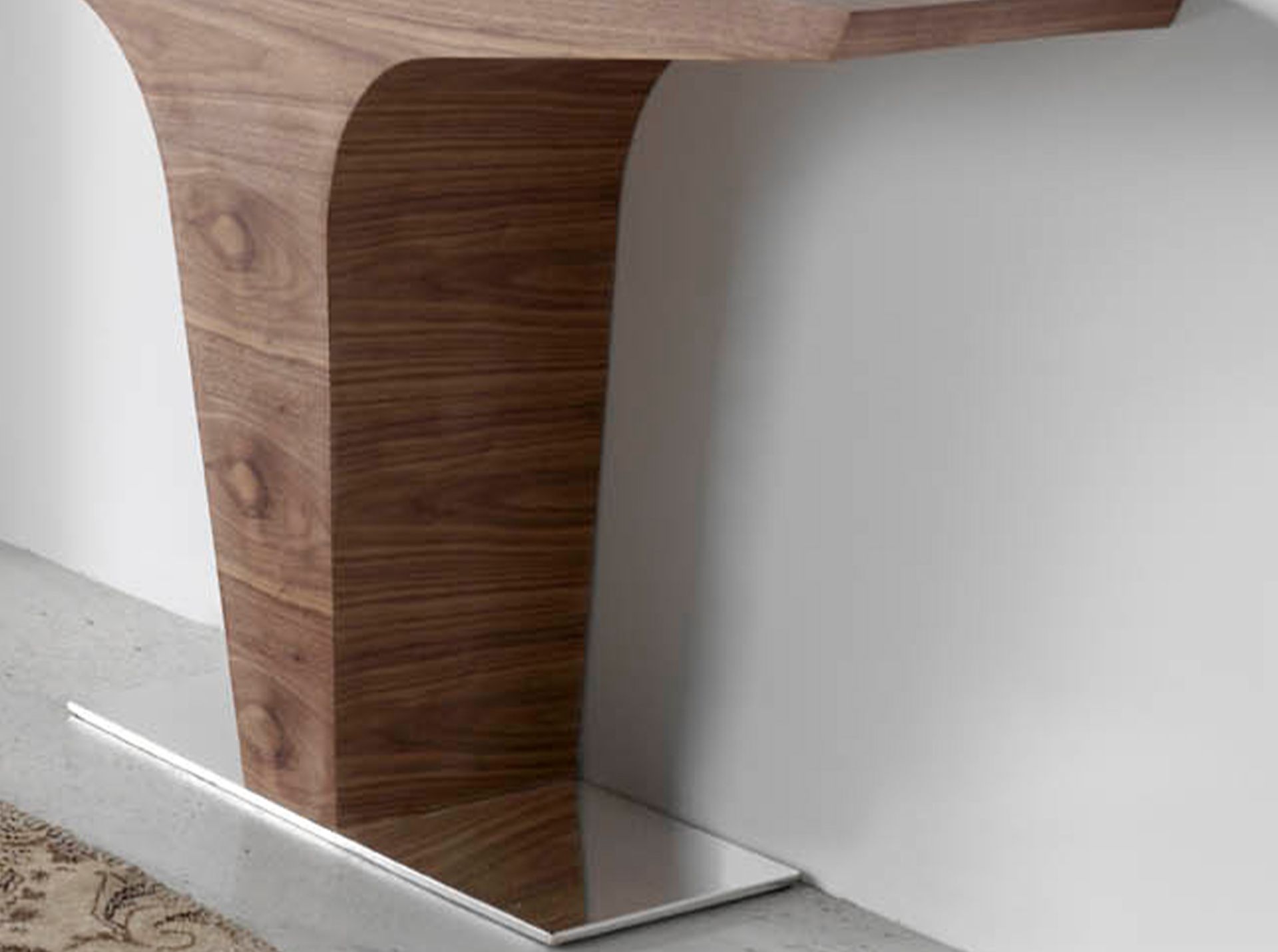 Consola rectangular nogal y base acero cromado Consola rectangular nogal y base acero cromado