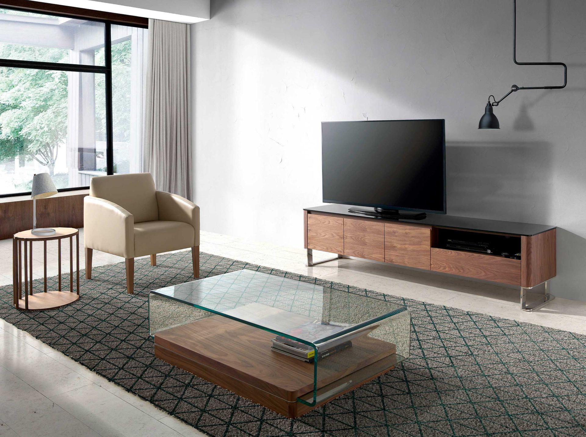 Mueble TV nogal, acero cromado y tapa de cristal negro Mueble TV nogal, acero cromado y tapa de cristal negro