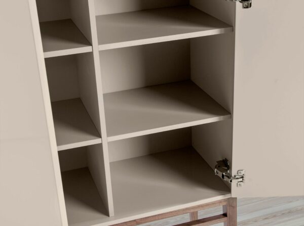 Aparador alto madera beige y nogal