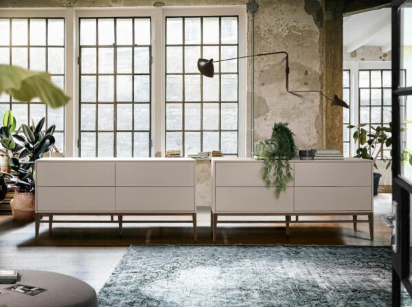 Aparador madera beige y nogal