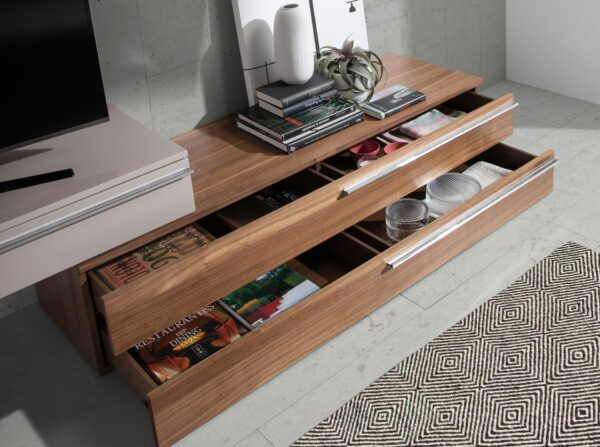 Mueble TV madera beige, nogal y acero cromado