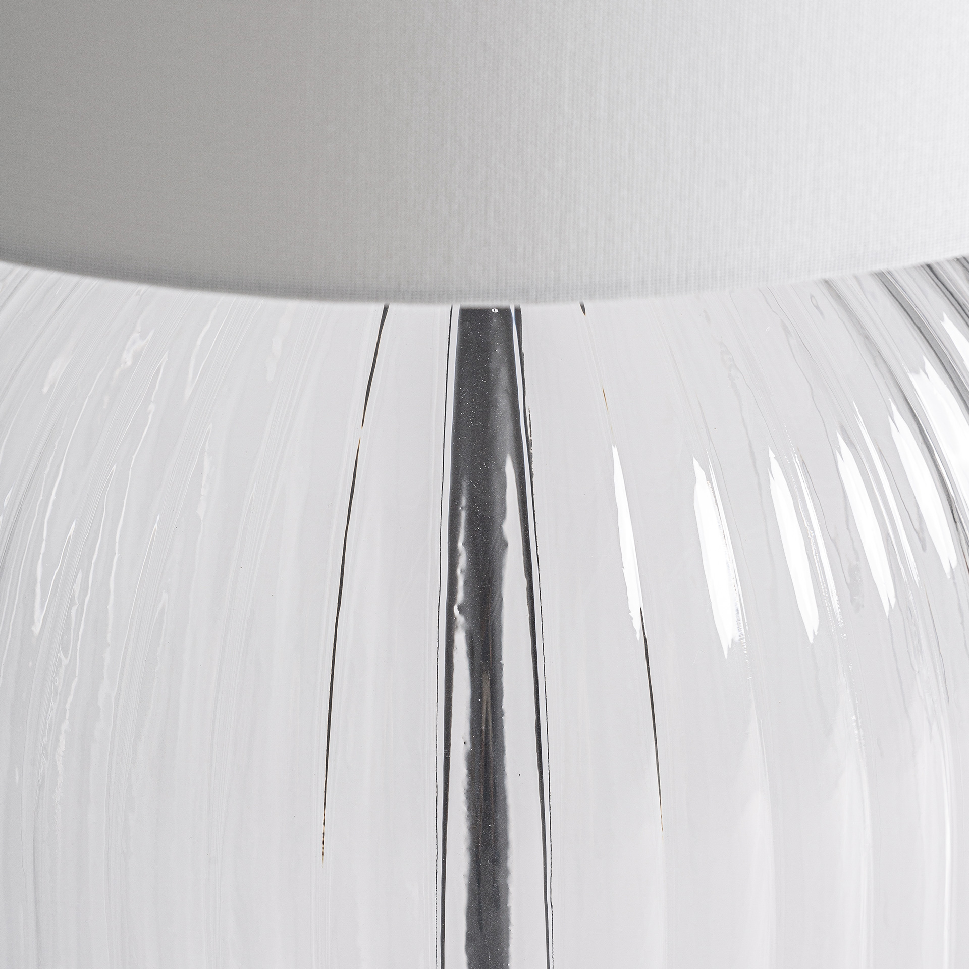 LÁMPARA DE SOBREMESA LÁMPARA DE SOBREMESA