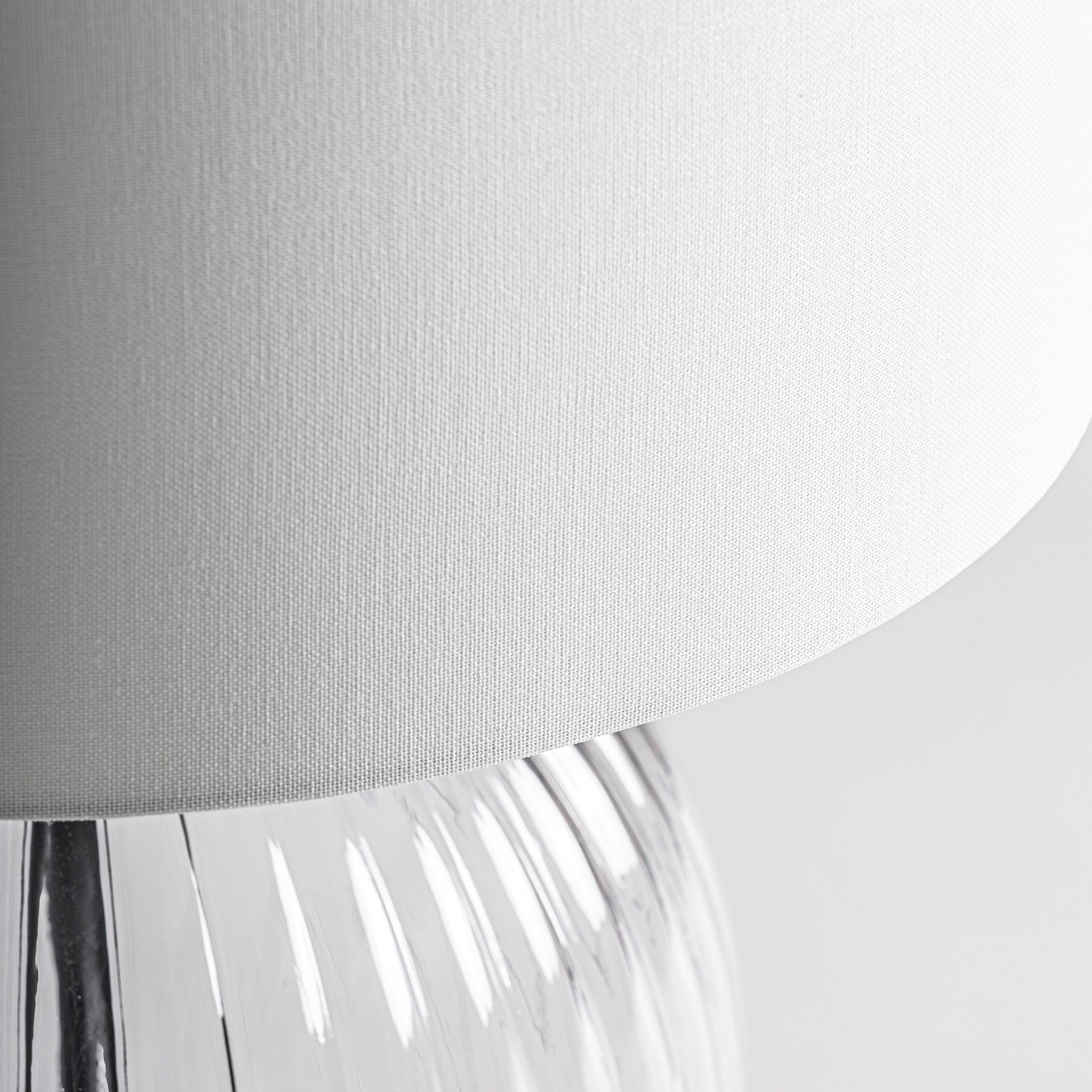 LÁMPARA DE SOBREMESA LÁMPARA DE SOBREMESA