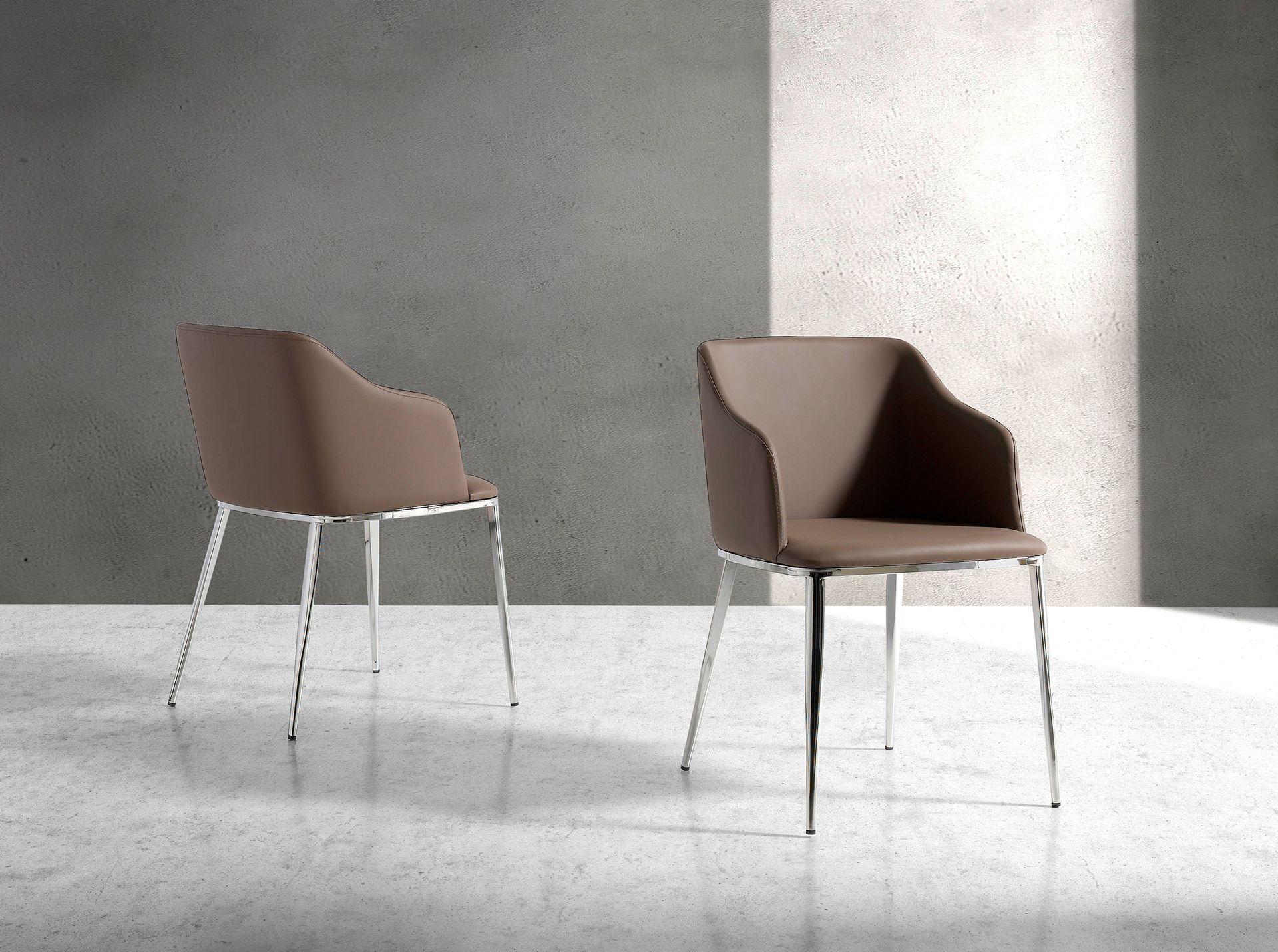 Silla polipiel marrón Silla polipiel marrón