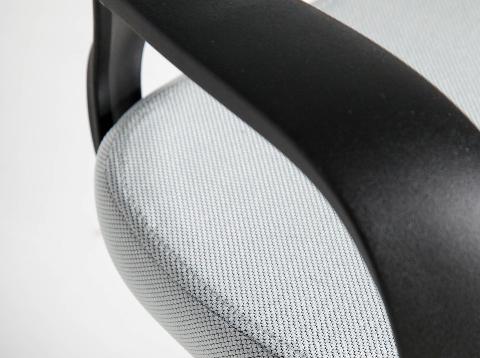 Silla oficina giratoria tela gris claro y pvc negro Silla oficina giratoria tela gris claro y pvc negro