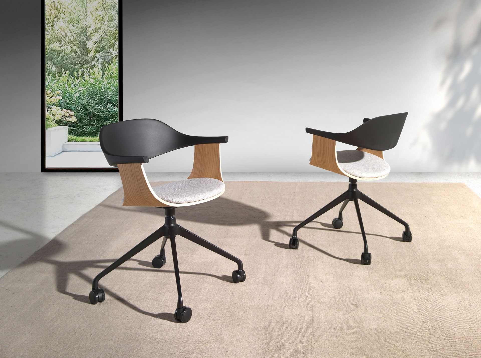 Silla oficina giratoria tela gris claro y pvc negro Silla oficina giratoria tela gris claro y pvc negro