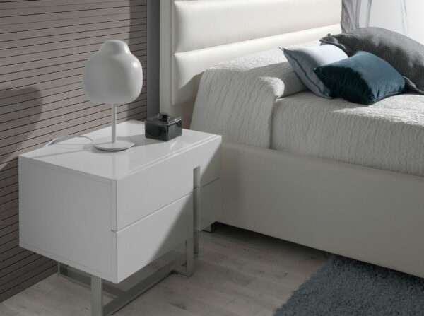 Mesita de noche madera blanco y acero cromado