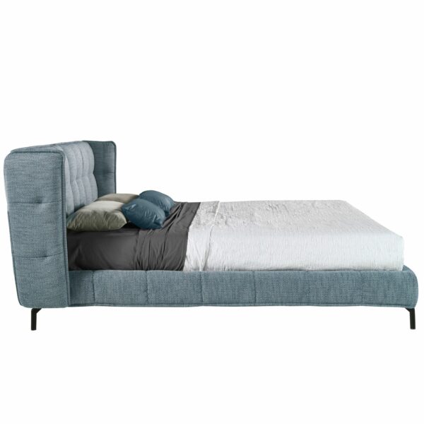 Cama capitoné tela color azul y blanco