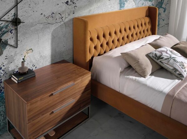 Cama capitoné terciopelo color mostaza
