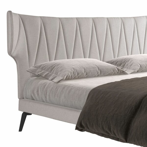 Cama tela color gris claro