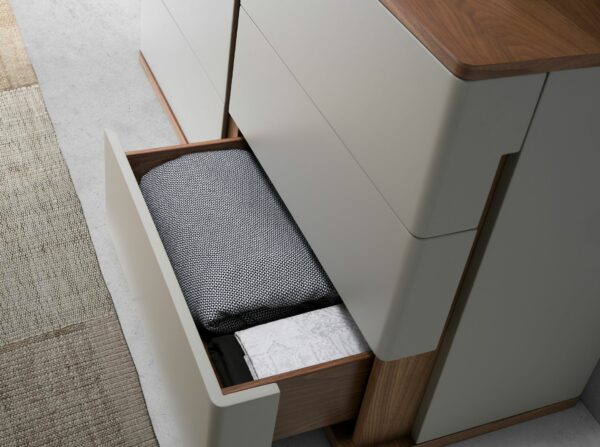 Cómoda madera gris y nogal