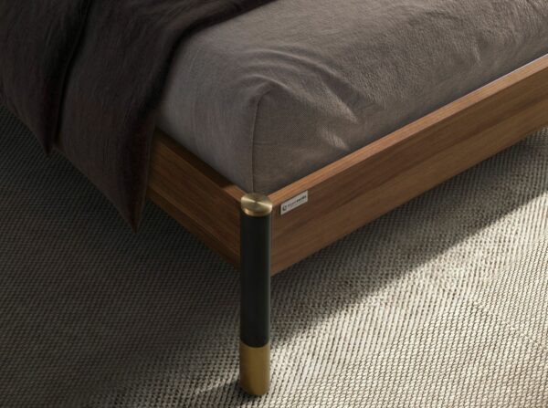 Cama polipiel color gris oscuro