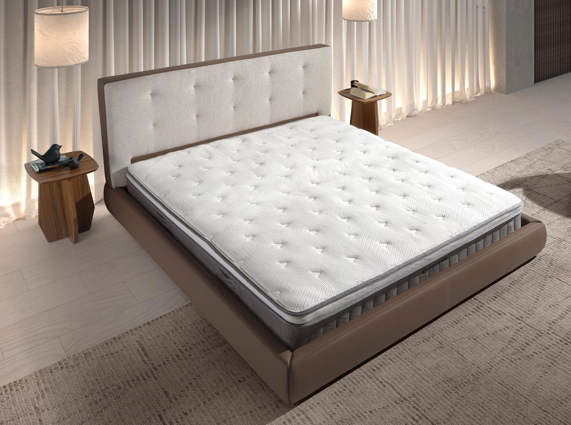 Cama capitoné tela color blanco roto y polipiel marrón Cama capitoné tela color blanco roto y polipiel marrón