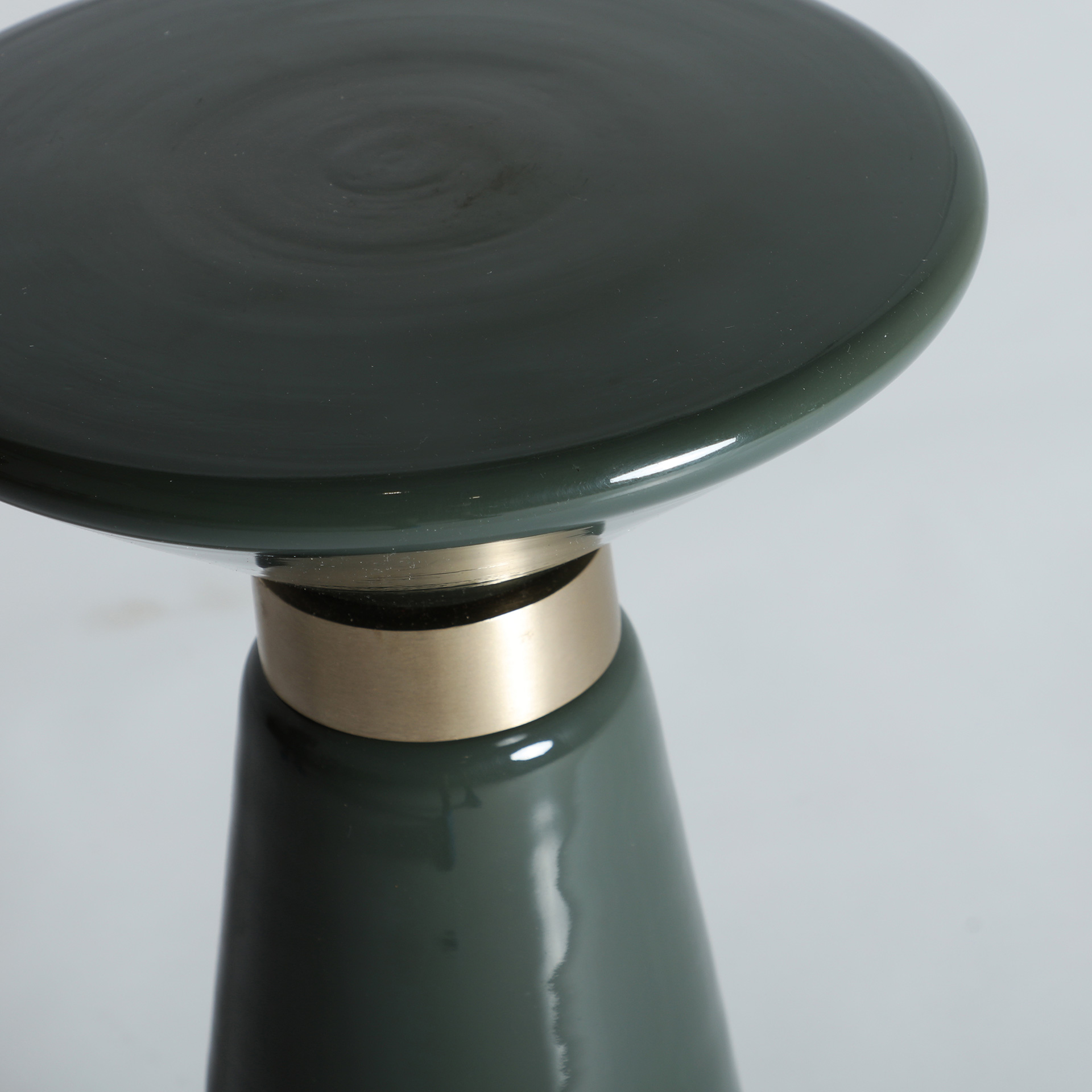 Mesa Auxiliar Cassis Mesa Auxiliar Cassis