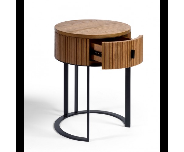Mesita de noche redonda efecto alistonado de roble natural y metal negro Mesita de noche redonda efecto alistonado de roble natural y metal negro - Imagen 3