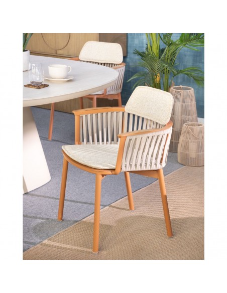 Sillón de comedor color arenisca y cuerda arena Sillón de comedor color arenisca y cuerda arena