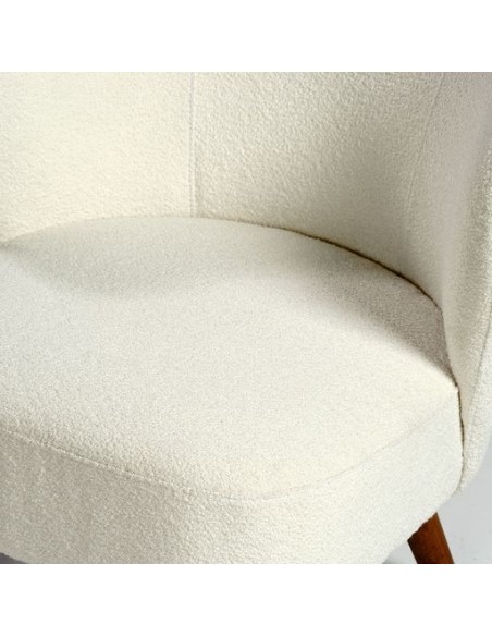 Sillón tapizado marfil y pata acabado madera natural Sillón tapizado marfil y pata acabado madera natural