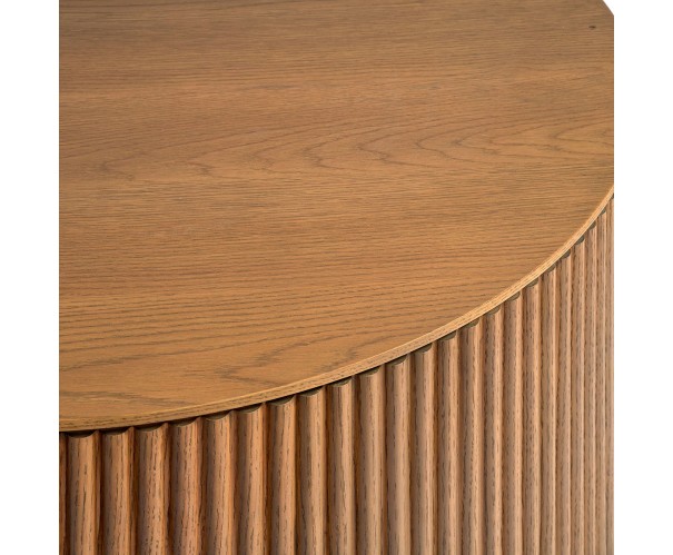 Mesa auxiliar cilíndrica acabada en roble natural efecto palillería Mesa auxiliar cilíndrica acabada en roble natural efecto palillería