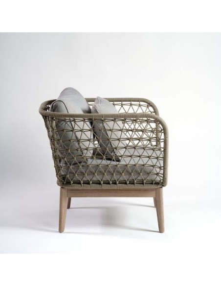 Sillón de madera eucalipto y cuerda color cemento Sillón de madera eucalipto y cuerda color cemento