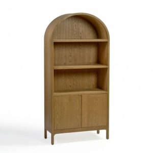 Vitrina de roble natural con puertas y parte superior redondeada