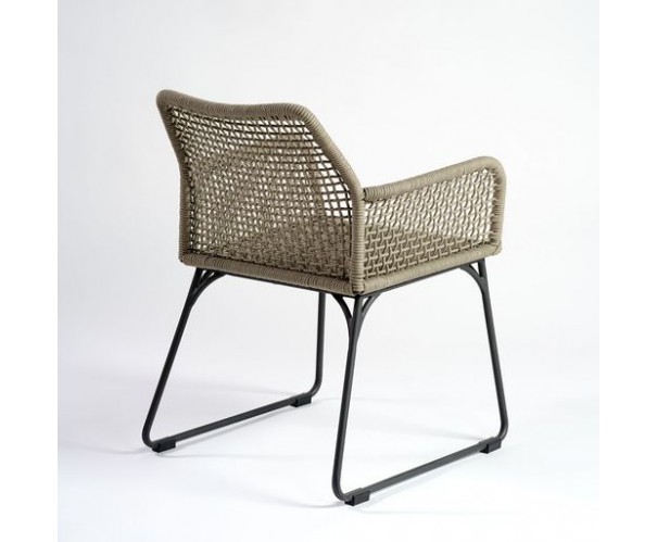 Silla para exterior de cuerda y metal color cemento Silla para exterior de cuerda y metal color cemento