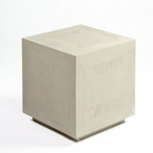 Mesa blanca grisácea de líneas rectas. Mesa blanca grisácea de líneas rectas.