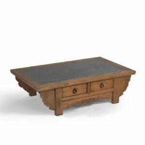 Mesa antigua oriental de madera con encimera de piedra Mesa antigua oriental de madera con encimera de piedra