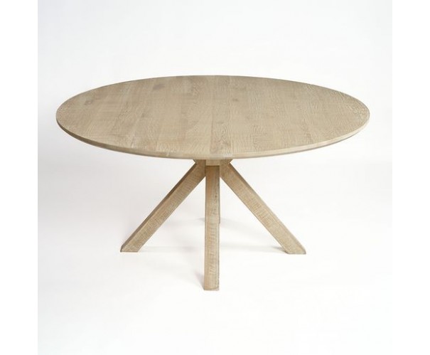 Mesa de comedor redonda acabada en roble blanqueado Mesa de comedor redonda acabada en roble blanqueado