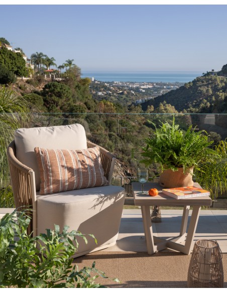 Mesa auxiliar de exterior cuadrada teca y metal beige Mesa auxiliar de exterior cuadrada teca y metal beige