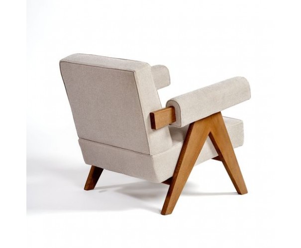 Sillón tapizado beige piedra pata madera natural Sillón tapizado beige piedra pata madera natural