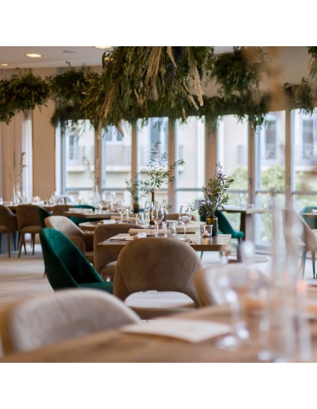 Silla terciopelo beige pata negra Silla terciopelo beige pata negra